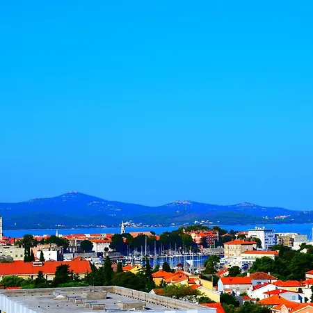 谭美公寓 * 扎达尔