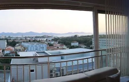 谭美公寓 * 扎达尔